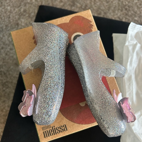 Mini Melissa • Glittery Silver Shoes with Pink Butterflies • 7 - Picture 4 of 10